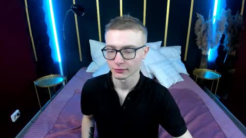 Snapshot of emmit_barker chatting on 05.03.26 Emmit online show from 05.03.26