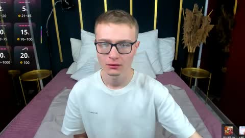 Snapshot of emmit_barker chatting on 05.05.26 Emmit online show from 05.05.26