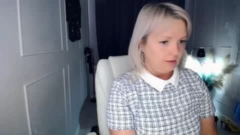 emmmam online show from 04.15.26