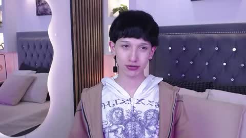 Snapshot of emmo_boy chatting on 05.22.26 SERGIO online show from 05.22.26