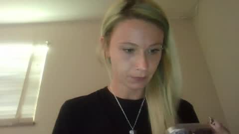 Snapshot of emmwarr1514 chatting on 06.13.26 emmwarr1514 online show from 06.13.26