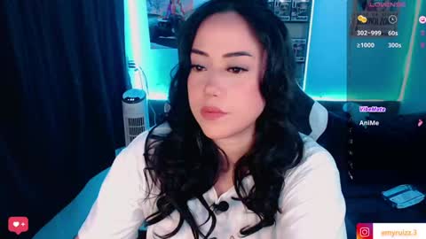 Emmy Ruiz - independent model online show from 01.25.25