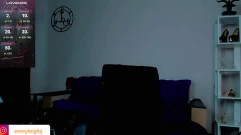 Emmy Bright     50  online show from 01.30.25