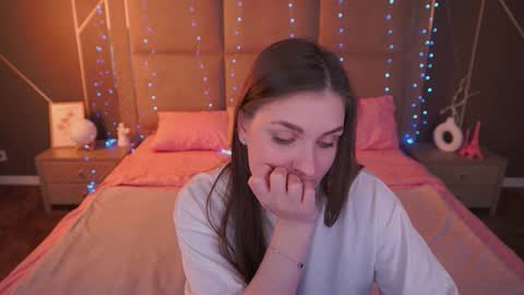 E M M Y online show from 02.10.26