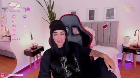 Snapshot of emmyevans1 chatting on 12.16.24 Emmy Evans  online show from 12.16.24