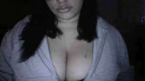 Snapshot of emmyrosex chatting on 05.21.26 Daisyleex online show from 05.21.26