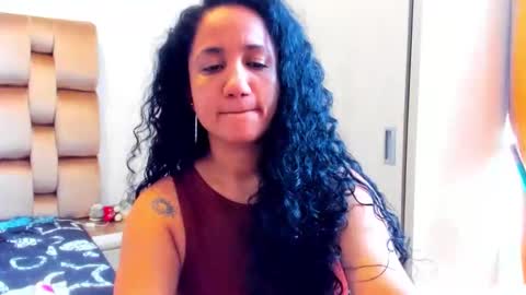 Snapshot of emperatriztapia chatting on 06.02.26 emperatriztapia online show from 06.02.26