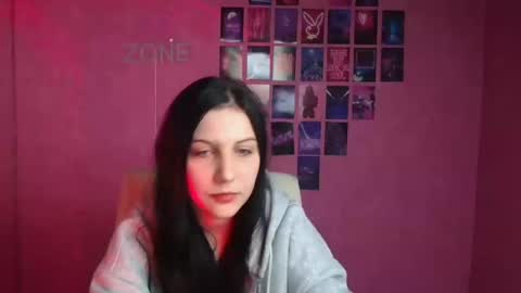 Snapshot of emxma chatting on 11.14.25 Emma online show from 11.14.25