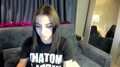 Snapshot of emy__angel chatting on 12.16.24 emy__angel online show from 12.16.24