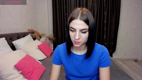 Snapshot of emy__angel chatting on 01.03.25 emy__angel online show from 01.03.25