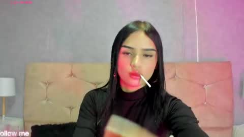 Snapshot of emy_duran chatting on 07.22.26 Emy Duran online show from 07.22.26