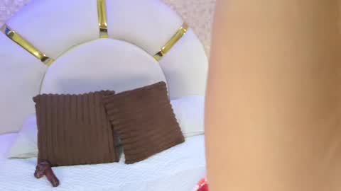 Emy  online show from 11.05.25