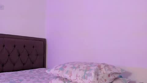 Snapshot of emy_zapatastar chatting on 12.10.24 Emiliana online show from 12.10.24