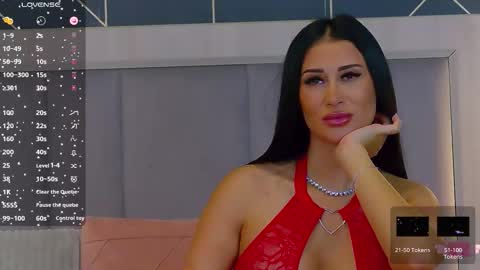 Snapshot of emylaveau chatting on 11.12.25 Emy online show from 11.12.25