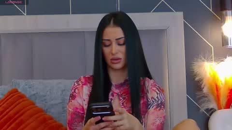 Snapshot of emylaveau chatting on 01.12.26 Emy online show from 01.12.26