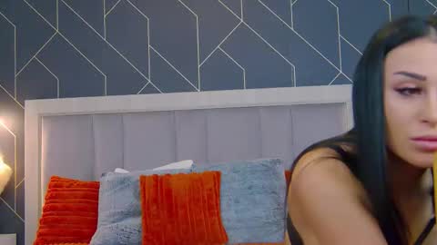 Snapshot of emylaveau chatting on 01.14.26 Emy online show from 01.14.26