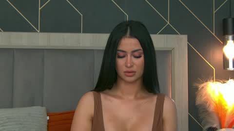 Snapshot of emylaveau chatting on 05.22.26 Emy online show from 05.22.26