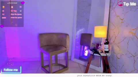 Snapshot of emylyjonhs chatting on 05.03.26 EMYLY online show from 05.03.26