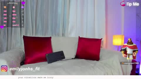 Snapshot of emylyjonhs chatting on 05.15.26 EMYLY online show from 05.15.26