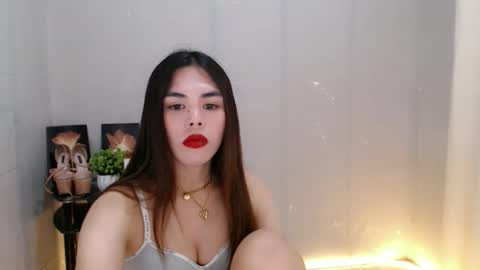 Snapshot of enchantress_mia03 chatting on 05.16.26 enchantress_mia03 online show from 05.16.26
