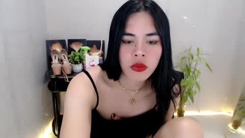 Snapshot of enchantress_mia03 chatting on 06.18.26 enchantress_mia03 online show from 06.18.26