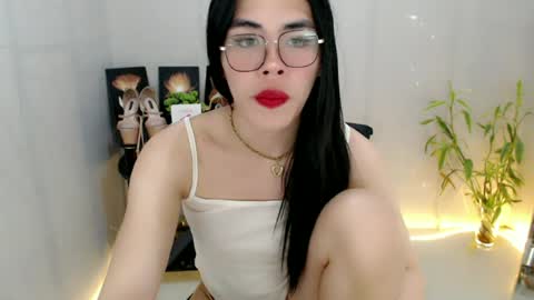Snapshot of enchantress_mia03 chatting on 06.30.26 enchantress_mia03 online show from 06.30.26