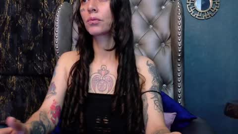 Snapshot of enchantressqueen chatting on 05.14.26 EnchantressQueen online show from 05.14.26