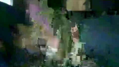 Snapshot of encormoi chatting on 11.18.25 encormoi online show from 11.18.25