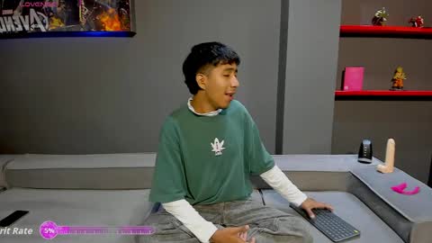 Snapshot of ender_h0tt chatting on 04.17.26 Ender online show from 04.17.26