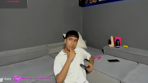 Snapshot of ender_h0tt chatting on 06.02.26 Ender online show from 06.02.26