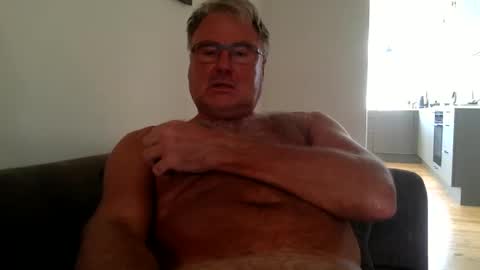 Snapshot of endurado chatting on 09.22.25 endurado online show from 09.22.25