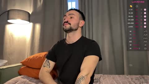 Snapshot of enen_glo chatting on 01.19.26 Enen online show from 01.19.26