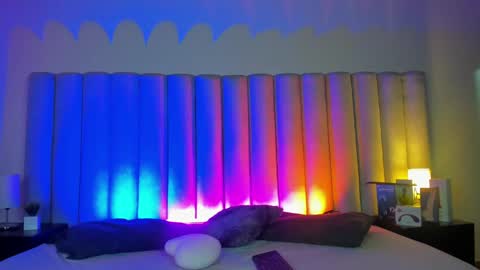  E N G E L  online show from 01.28.25