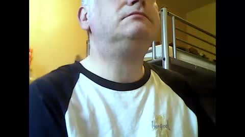 englishguysurrey online show from 09.18.25