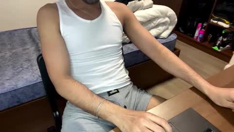 Snapshot of enjooythenut chatting on 04.09.26 Batman online show from 04.09.26