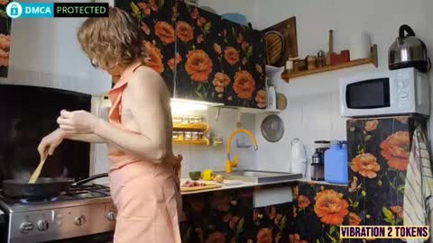 Snapshot of enjoymomentsunshine chatting on 10.26.25 Angel-wife 53 yrs and Eruption- husband 39 yrs online show from 10.26.25