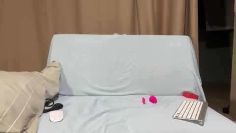 Snapshot of enjoythetrip chatting on 02.08.25 Luke online show from 02.08.25