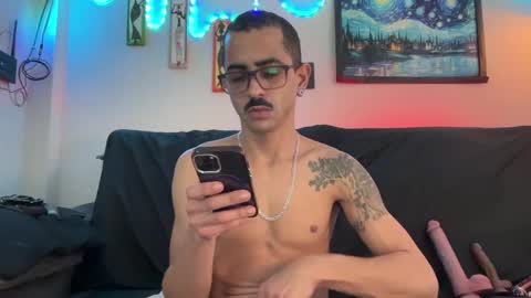 Snapshot of enjoythetrip chatting on 09.11.25 Luke online show from 09.11.25