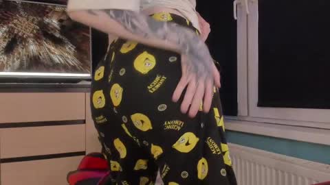 Enker online show from 04.10.26