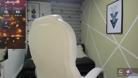 Enma clark online show from 12.15.25