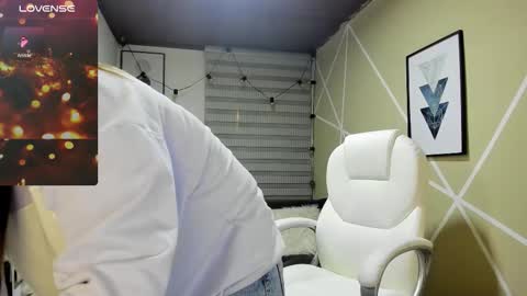 Enma clark online show from 12.22.25