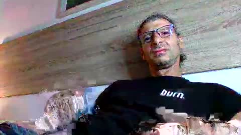 Snapshot of enri222 chatting on 10.16.25 rineking online show from 10.16.25