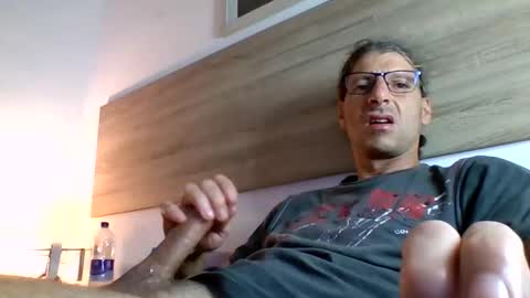 Snapshot of enri222 chatting on 10.24.25 rineking online show from 10.24.25