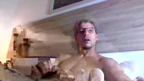 Snapshot of enri222 chatting on 11.07.25 rineking online show from 11.07.25