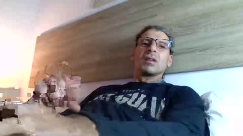 Snapshot of enri222 chatting on 11.17.25 rineking online show from 11.17.25