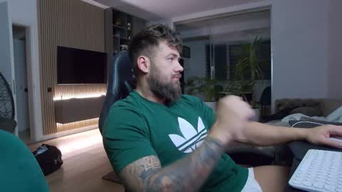 Erik online show from 02.26.25