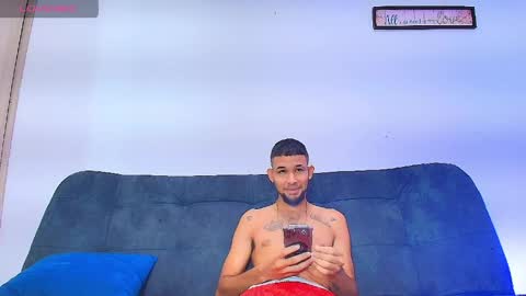 Snapshot of enyel_100 chatting on 04.29.26 enyel_100 online show from 04.29.26