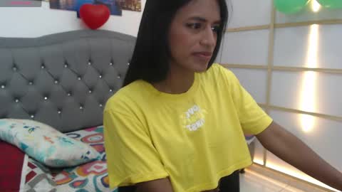 Snapshot of enyelin chatting on 04.18.26 Enyenlina online show from 04.18.26