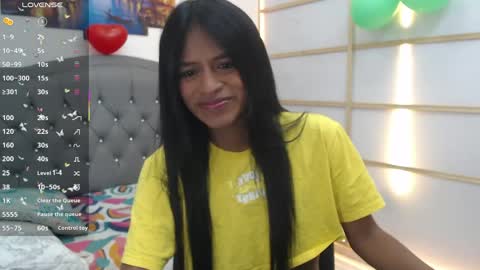 Snapshot of enyelin chatting on 05.03.26 Enyenlina online show from 05.03.26