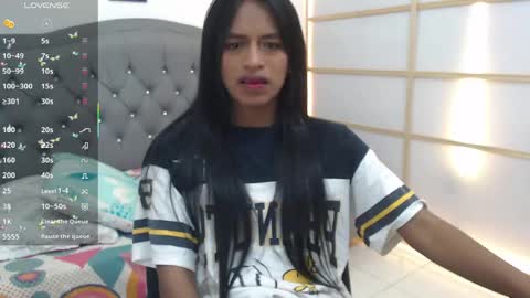 Snapshot of enyelin chatting on 05.10.26 Enyenlina online show from 05.10.26